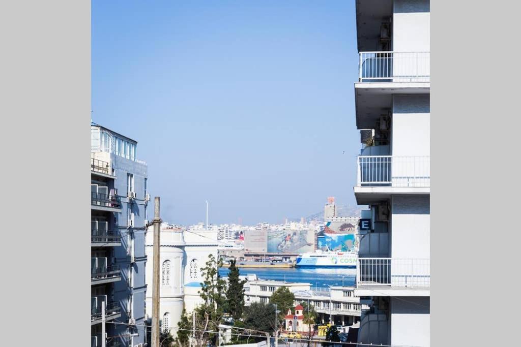 Neoclassical Apartment With 3 Bedrooms In Piraeus Exterior photo